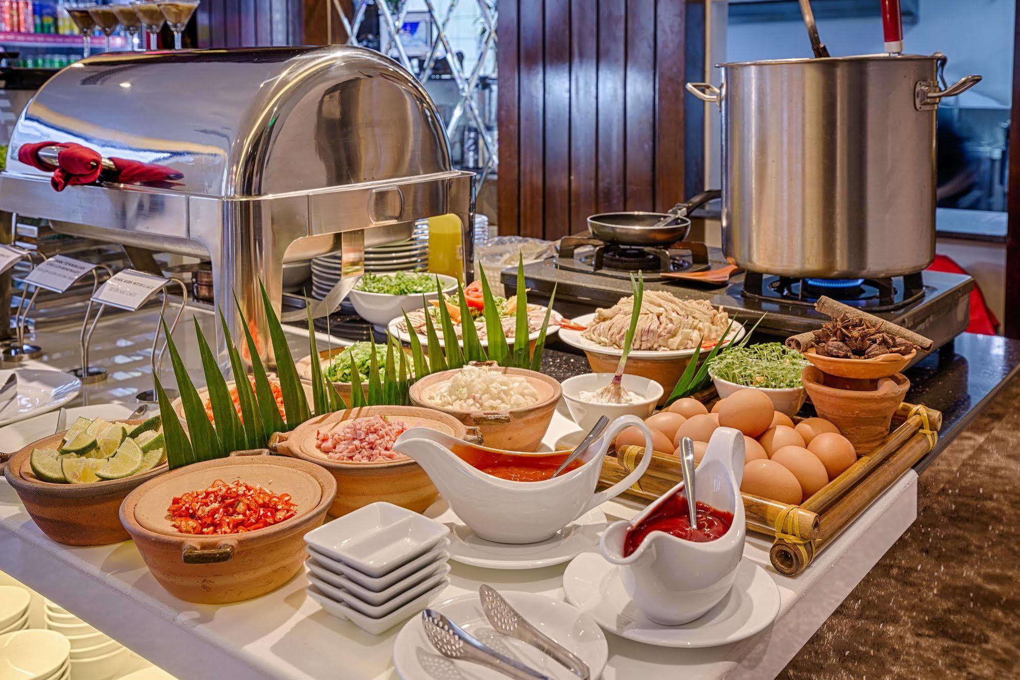 Sofia Suite Hotel Danang Екстер'єр фото