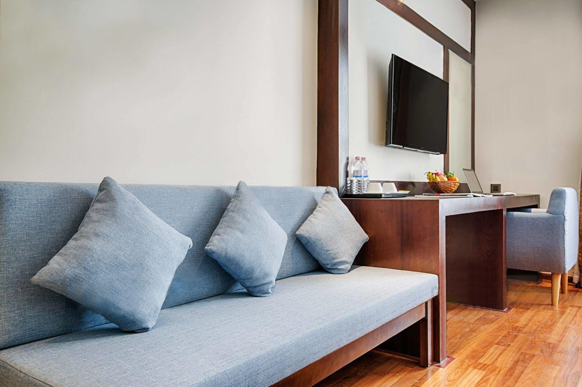 Sofia Suite Hotel Danang Екстер'єр фото
